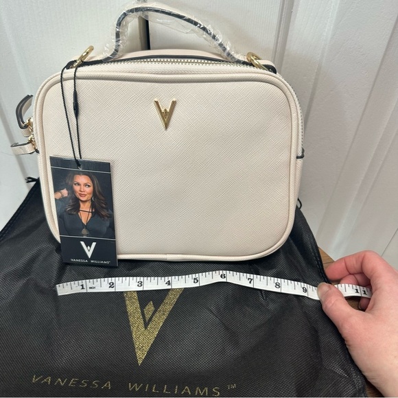 NWT‎ Vanessa Williams crossbody bag off white - Picture 7 of 8